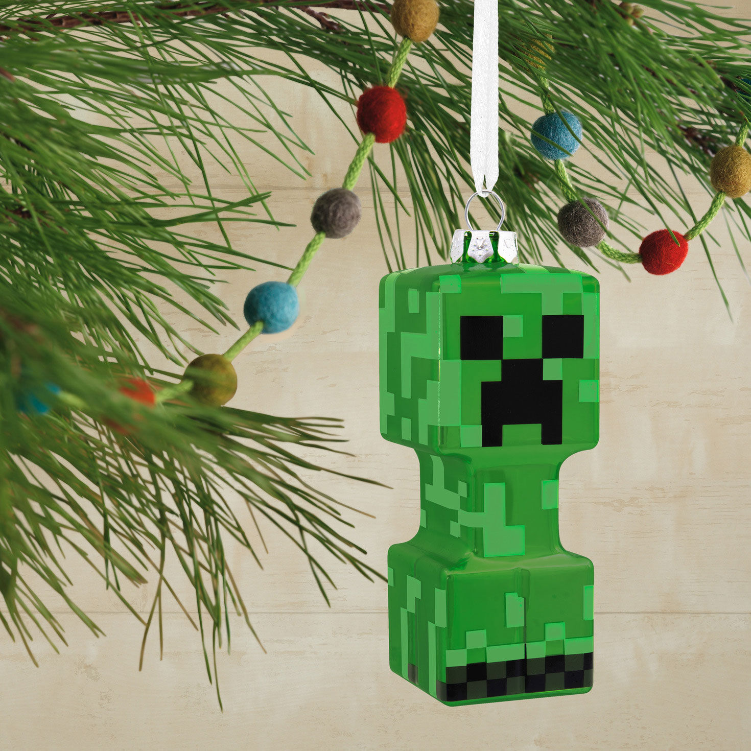 4855-minecraft-creeper-blown-glass-hallmark-ornament-2.jpg Minecraft Creeper Blown Glass Hallmark Ornament