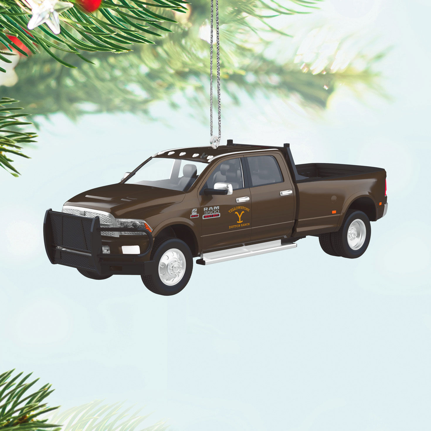 6101-yellowstone-2014-ram-3500-2025-ornament-2.jpg Yellowstone 2014 Ram 3500 2025 Ornament