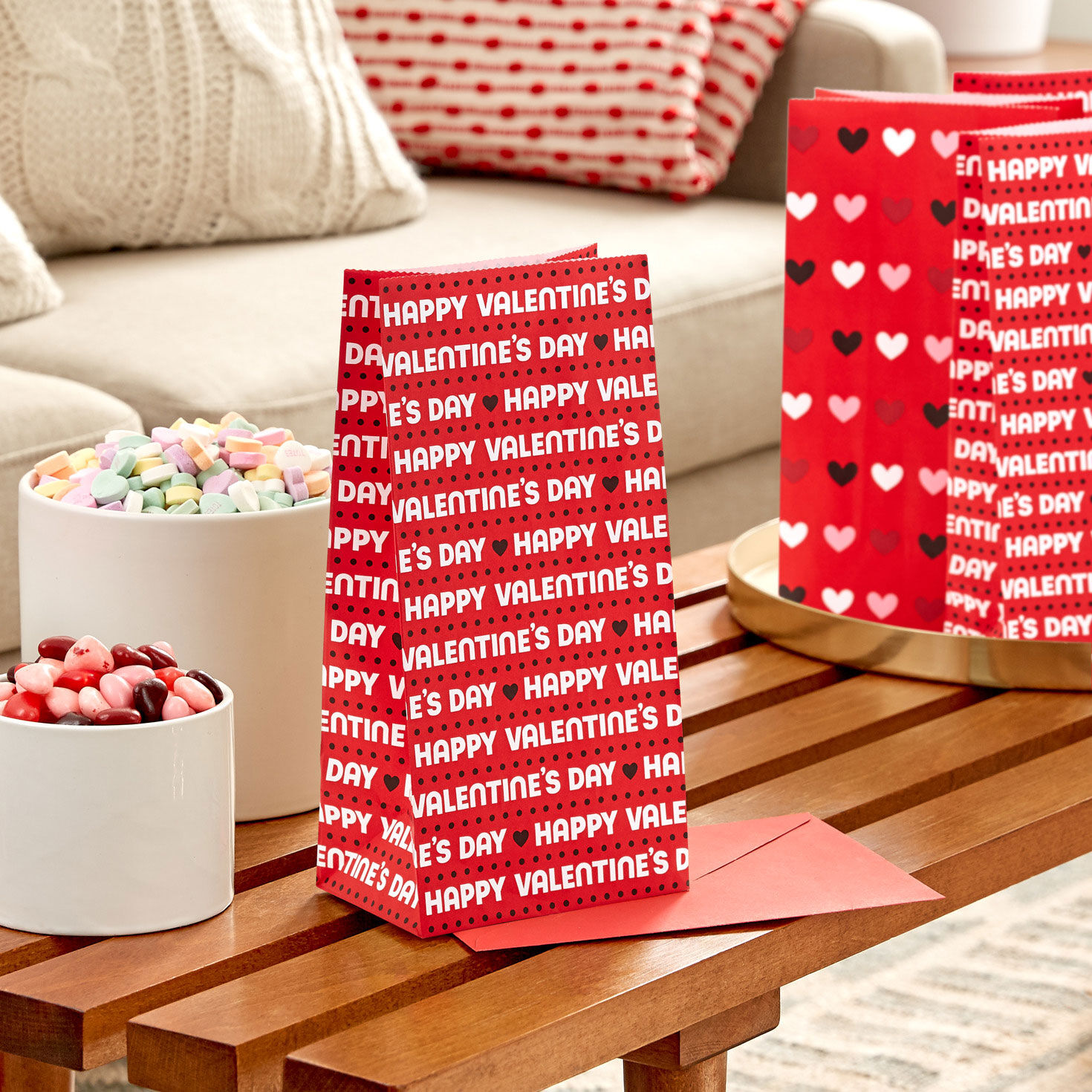 6385-hearts-and-letters-assorted-valentine-s-day-paper-treat-sacks-pack-of-30-2.jpg Hearts and Letters Assorted Valentine's Day Paper Treat Sacks, Pack of 30