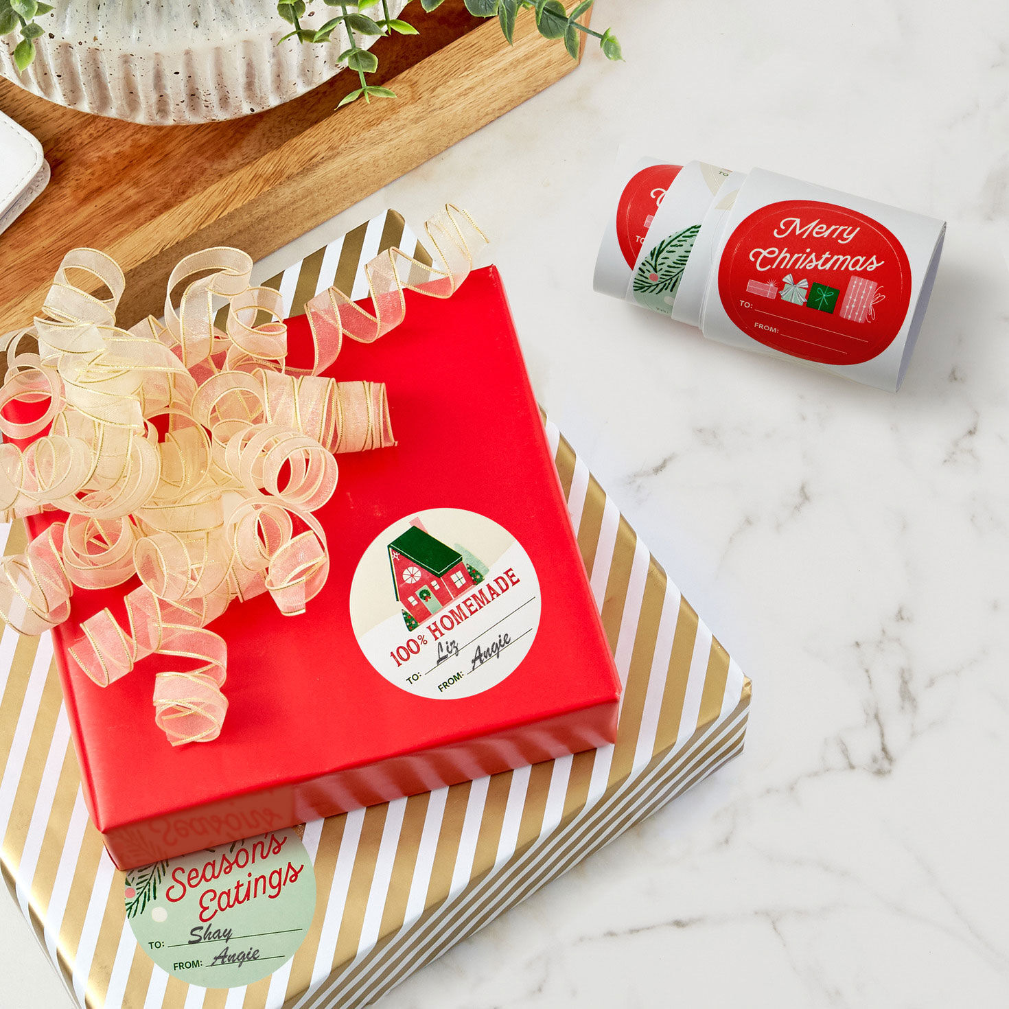 Made With Love Christmas Gift Tag Stickers, Roll of 27